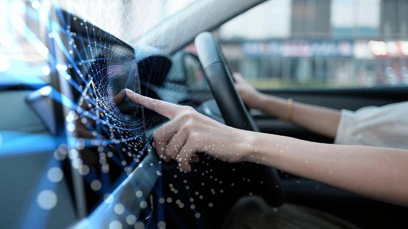 Os carros modernos são computadores sobre rodas, e grandes corporações estão usando esses veículos para coletar detalhes íntimos sobre a sua vida e lucrar ainda mais com isso — Foto: BBC News fonte