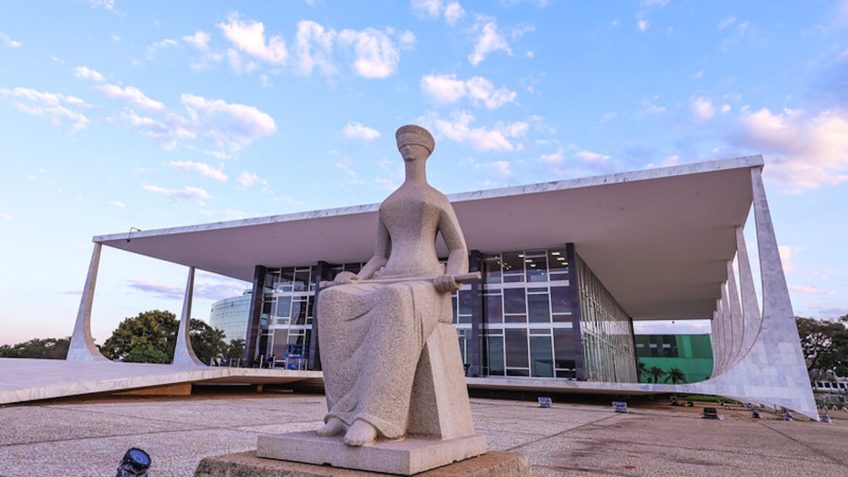 A discussão no STF se centra nas regras de distribuição dos royalties do petróleo e na participação especial dos entes federativos na partilha