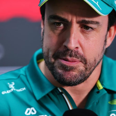 Alonso admite futuro incerto na F1 em 2026 e avalia opções