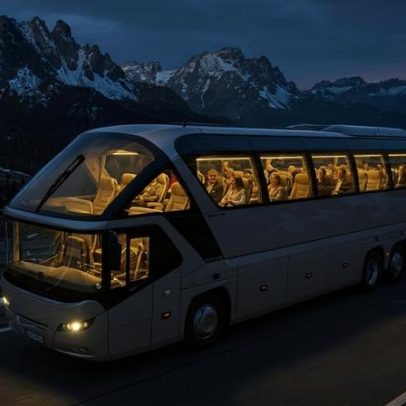 Ônibus aerodinâmico de 13 m com teto de vidro redefine rotas turísticas na Europa