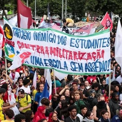 Universitários protestam contra Tarcísio na Faria Lima