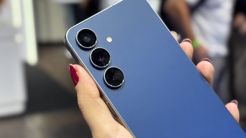 Galaxy S26 FE deve estrear com salto em desempenho e figurar entre os primeiros celulares da Samsung lançados com Android 17 de fábrica