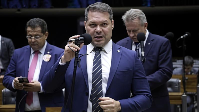 Deputado federal Heitor Rodrigo Freire (União Brasil-CE) no plenário da Câmara - 04/05/2022