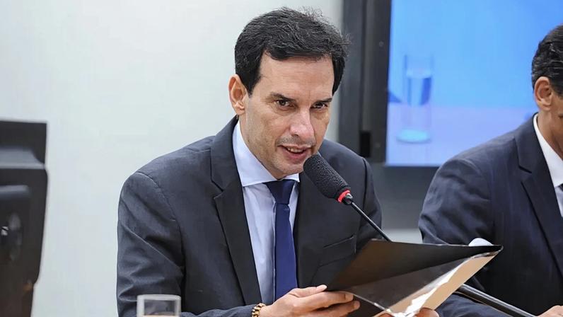 Comissão aprova regras para atuação de detetive particular