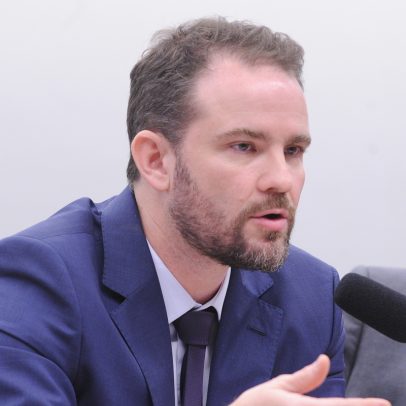 Durigan volta a criticar compensação na PEC do fim da 6×1