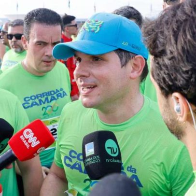Câmara diz que pedido de CPI do Master terá tratamento regimental