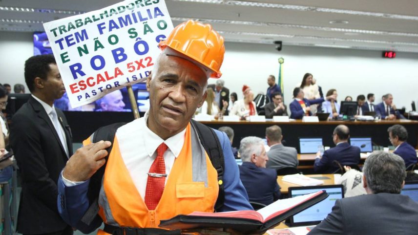 O deputado federal Pastor Sargento Isidório (Vinicius Loures / Câmara dos Deputados/Divulgação)