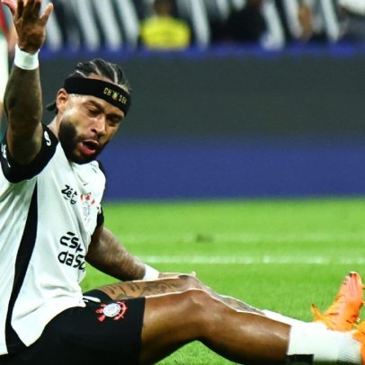 Memphis Depay segue desfalque do Corinthians contra o São Paulo