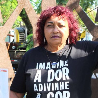 Mãe que perdeu filho em ataques do PCC recebe notícia pelo rádio