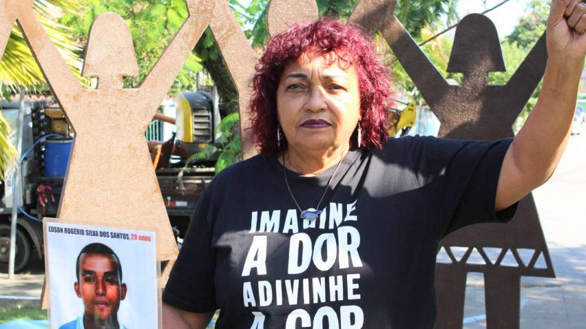 Débora Maria da Silva é mãe de Edson Rogério Silva dos Santos, morto aos 29 anos por policiais