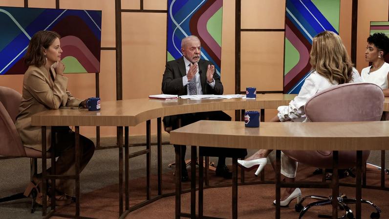 O presidente Luiz Inácio Lula da Silva é o convidado do programa Sem Censura, nos estudios da Empresa Brasil de Comunicação (EBC). Foto: Tânia Rêgo/Agência Brasil