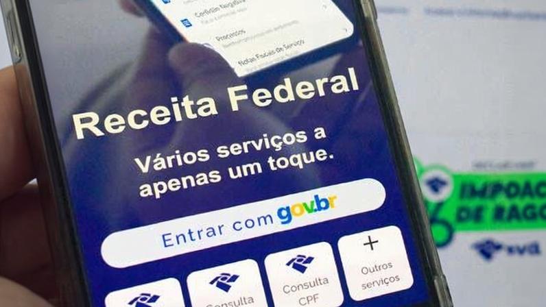 Os salários de cada empresa devem ser lançados separadamente