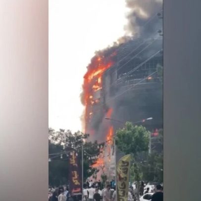 Incêndio em shopping em Teerã deixa 8 mortos e 36 feridos