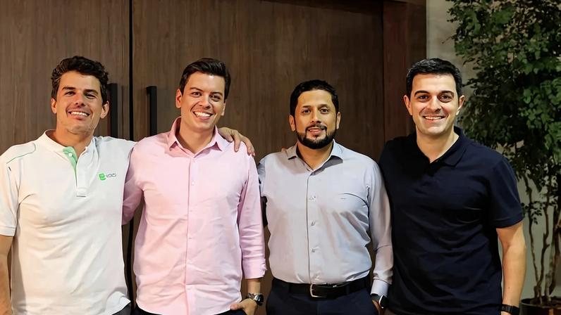 Tomás Duarte (diretor de clientes e marketing), Lucas Fonseca (diretor de consultoria, parcerias e educação corporativa), Rafael Nascimento (diretor executivo) e José Luis Choucaira (diretor financeiro e gestão corporativa), da INDECX: (Divulgação/Divulgação)