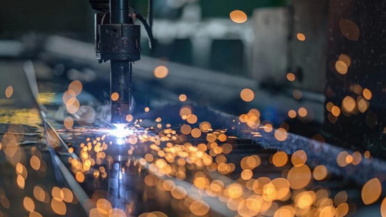 Produção industrial cresce em 11 dos 15 locais pesquisados em março
