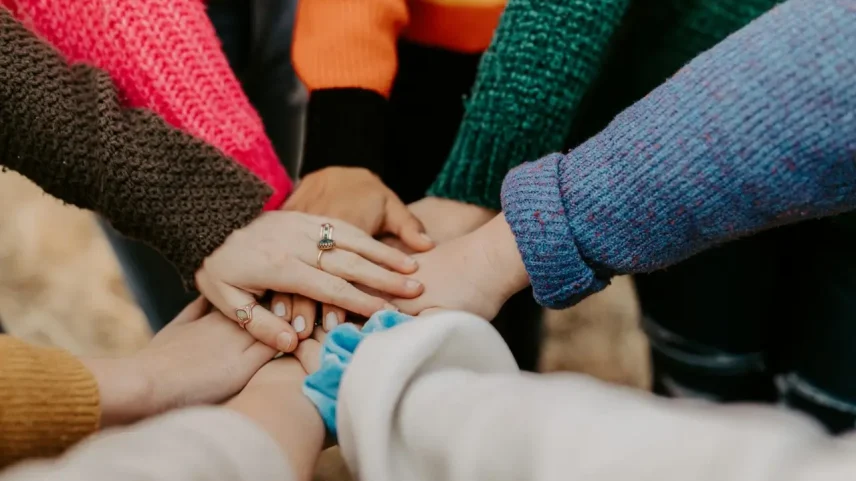 Existe uma percepção equivocada de que empresas “deixam de pagar impostos” para investir em projetos, como se isso representasse um privilégio ou uma renúncia sem critério. (Foto: Hannah Busing/Unsplash )