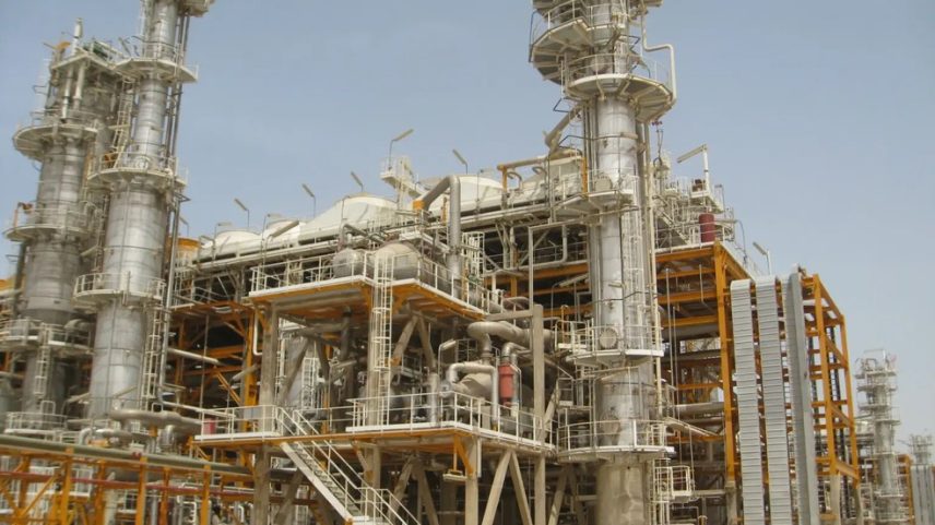 Instalações de extração de petróleo e gás iraniano — Foto: Reprodução/Tehran Raymand