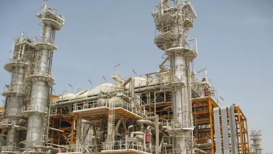 Instalações de extração de petróleo e gás iraniano — Foto: Reprodução/Tehran Raymand