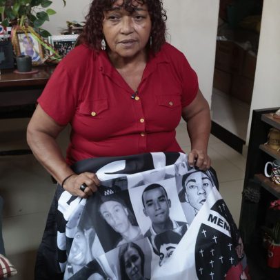 Mãe de Maio diz que filhos pagaram por guerra que não era deles