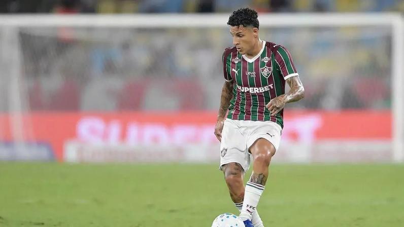 Guilherme Arana (Fluminense) durante jogo contra a Chapecoense, no dia 26.04.2026.
