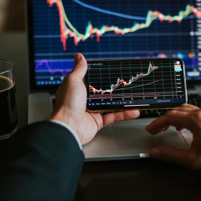 Estrangeiros sacam R$1,7 bi da bolsa em 30/04, acumulando 7 pregões de saída
