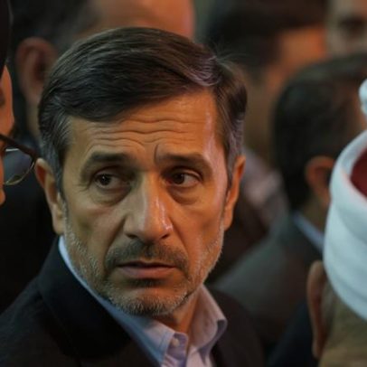 EUA e Israel teriam tentado colocar Ahmadinejad como líder do Irã, diz jornal