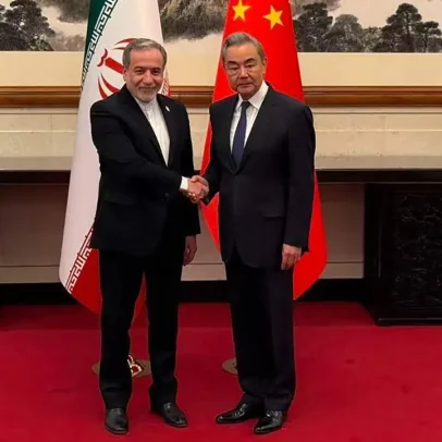 Chanceler do Irã visita a China e destaca parceria mais forte