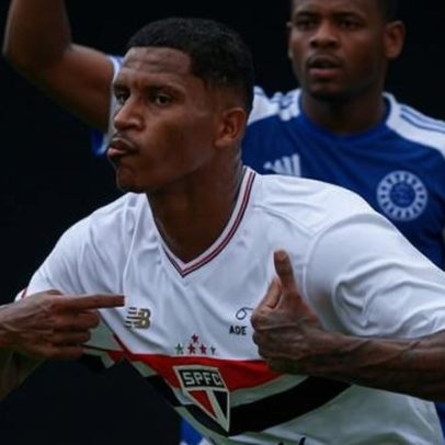Dorival observa dupla de zaga da base subir ao time profissional do São Paulo