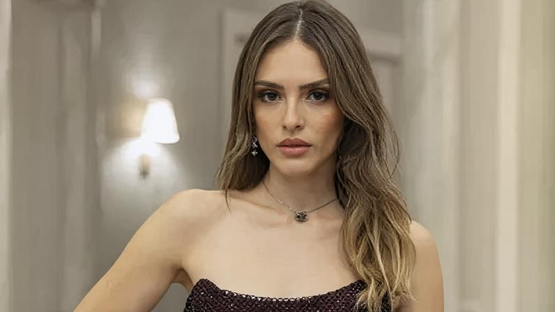 Isabelle Drummond como Naiane em "Coração Acelerado"