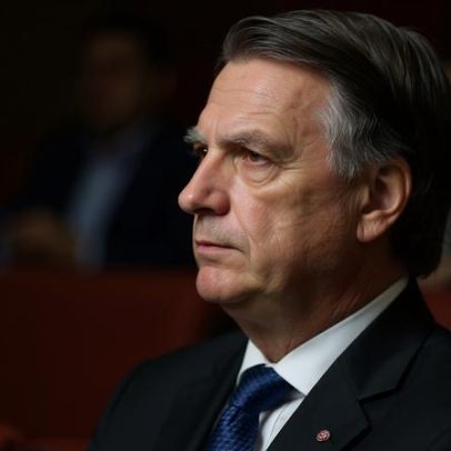 Bolsonaro evolui bem e tem alta prevista para segunda, afirma médico