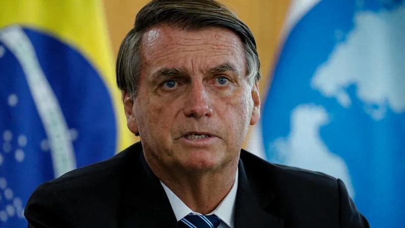 Bolsonaro recebe alta hospitalar após cirurgia no ombro
