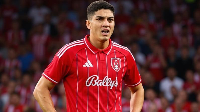Jair Cunha pouco tem jogado no Nottingham Forest, mas seria reforço de peso no Brasil