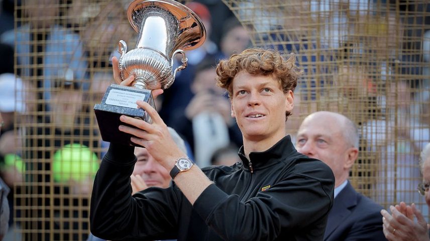 Jannik Sinner celebra vitória no Italian Open — Foto: Getty Images