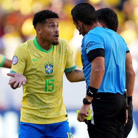 Com passagem pela seleção, o ex-Flamengo, João Gomes, está perto do Atlético de Madri