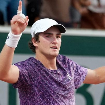 João Fonseca enfrenta Djokovic: horário e onde assistir no Roland Garros