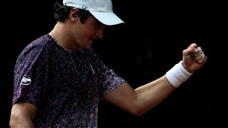 João Fonseca contra Novak Djokovic na terceira rodada de Roland Garros em 2026