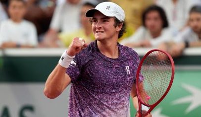 Ex-tenista comenta duelo João Fonseca x Djokovic como histórico