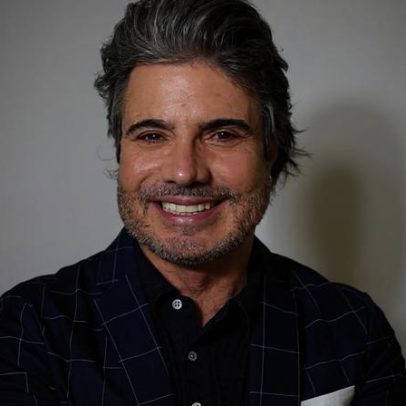 João Kleber relança clássico da TV como estratégia de audiência