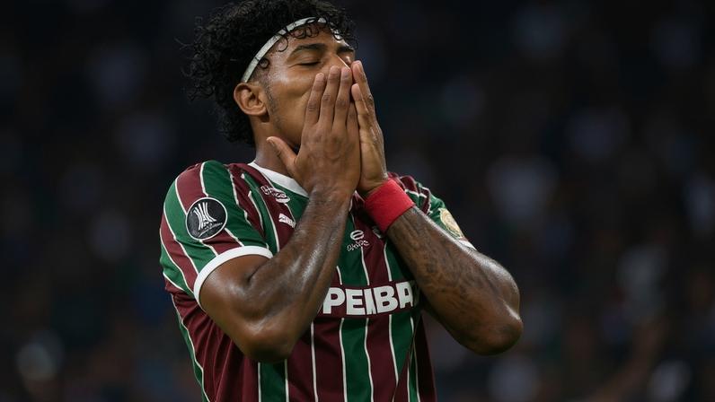 John Kennedy lamenta chance perdida pelo Fluminense contra o Bolívar
