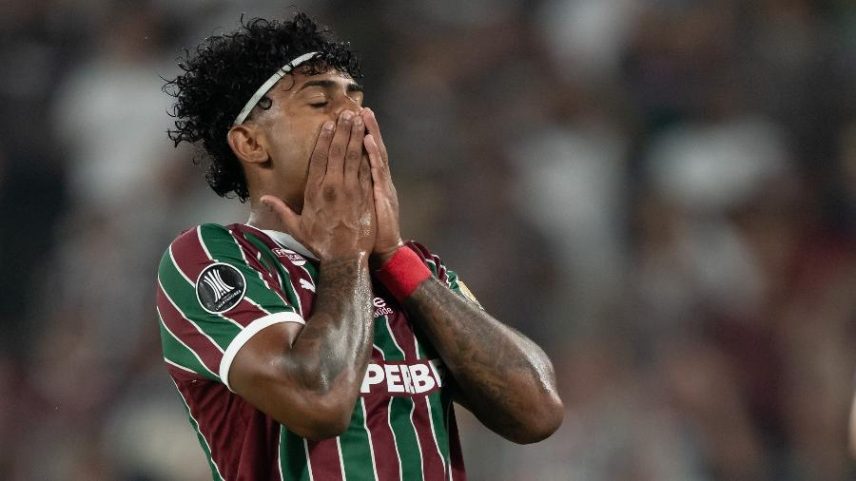 John Kennedy lamenta chance perdida pelo Fluminense contra o Bolívar