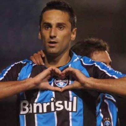 Grêmio vence Flamengo por 4 a 1 no Brasileirão 2009, com dois gols de Jonas