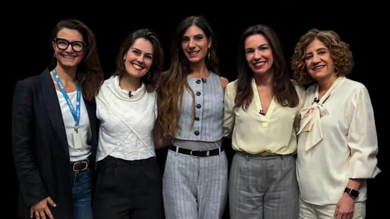 A editora-chefe Ana Pini, as comentaristas Priscila Chagas e Andréia Sadi, a âncora Ana Paula Araújo e a comentarista Miriam Leitão: o 'Bom Dia Brasil' está ainda mais feminino