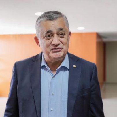 Guimarães afirma que caso Master tem ligação com os Bolsonaro