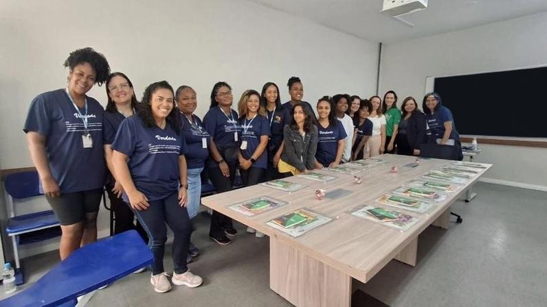 Jovens que participam de programas educacionais do Lar Sírio Pró-Infância