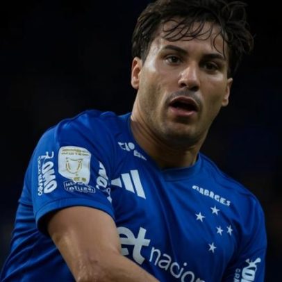 Cruzeiro vence Chapecoense após drama com VAR no fim