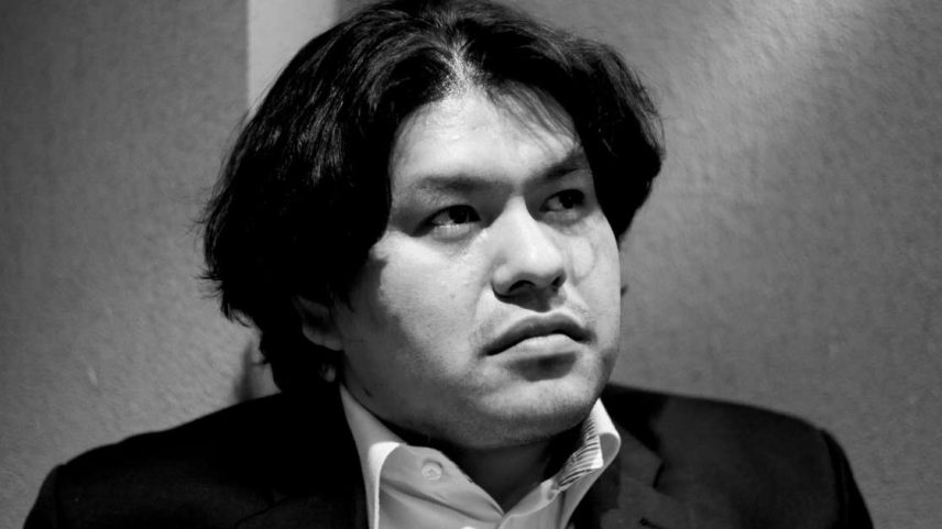 Kenji Eno, designer visionário e compositor japonês, conhecido por títulos experimentais como D e Enemy Zero