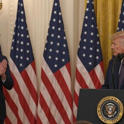 Warsh assume Fed ao lado de Trump, sob pressão por cortes de juros