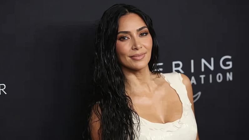 Kim Kardashian, influenciadora e empresária