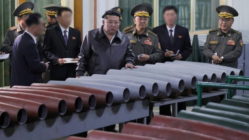 1 de 1 Imagem colorida mostra o líder da Coreia do Norte, Kim Jong-un - Metrópoles - Foto: Divulgação/KCNA