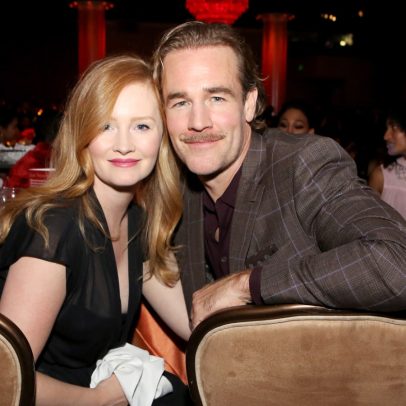 Esposa de James Van Der Beek diz que a realidade está se acomodando 3 meses após a morte